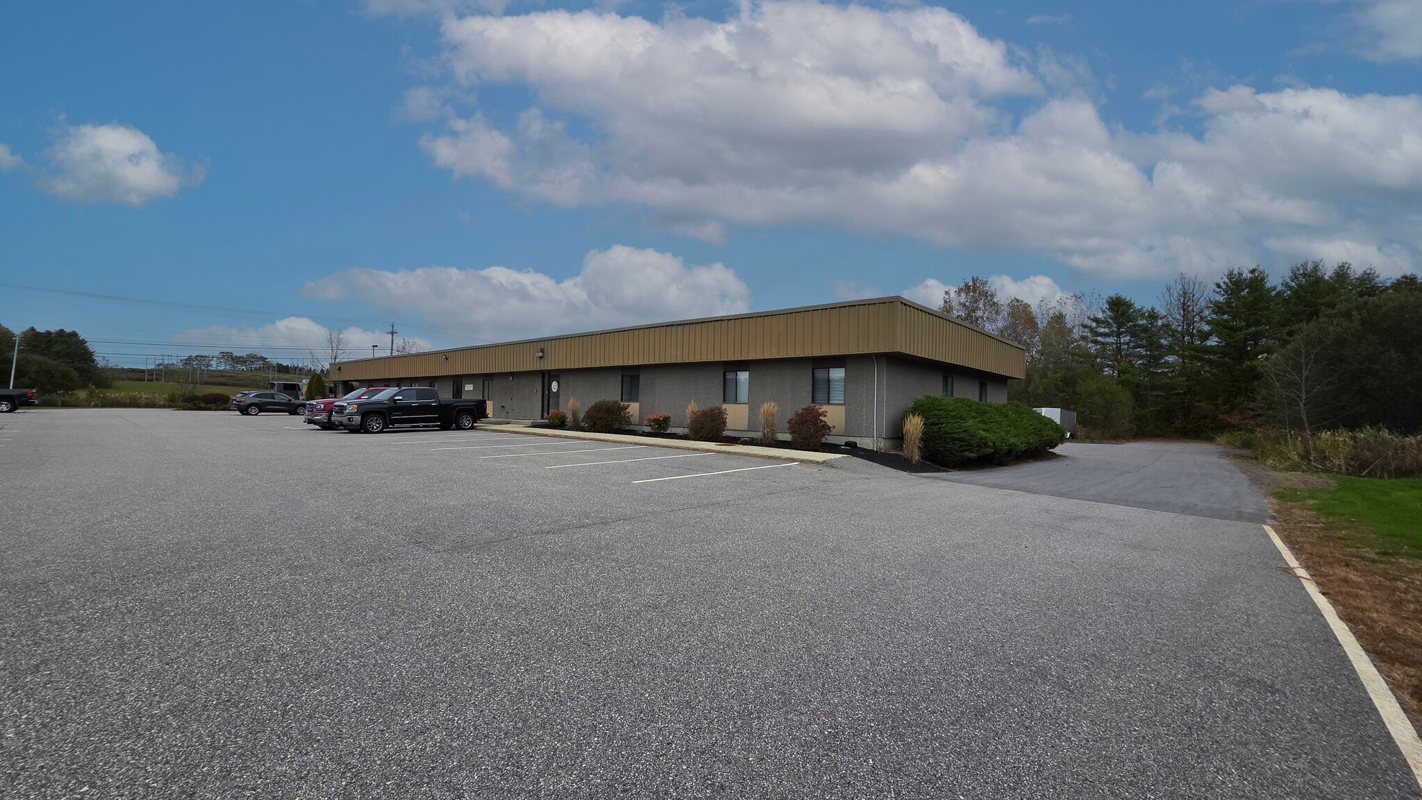 1 Karen Dr, Westbrook, ME for Rent