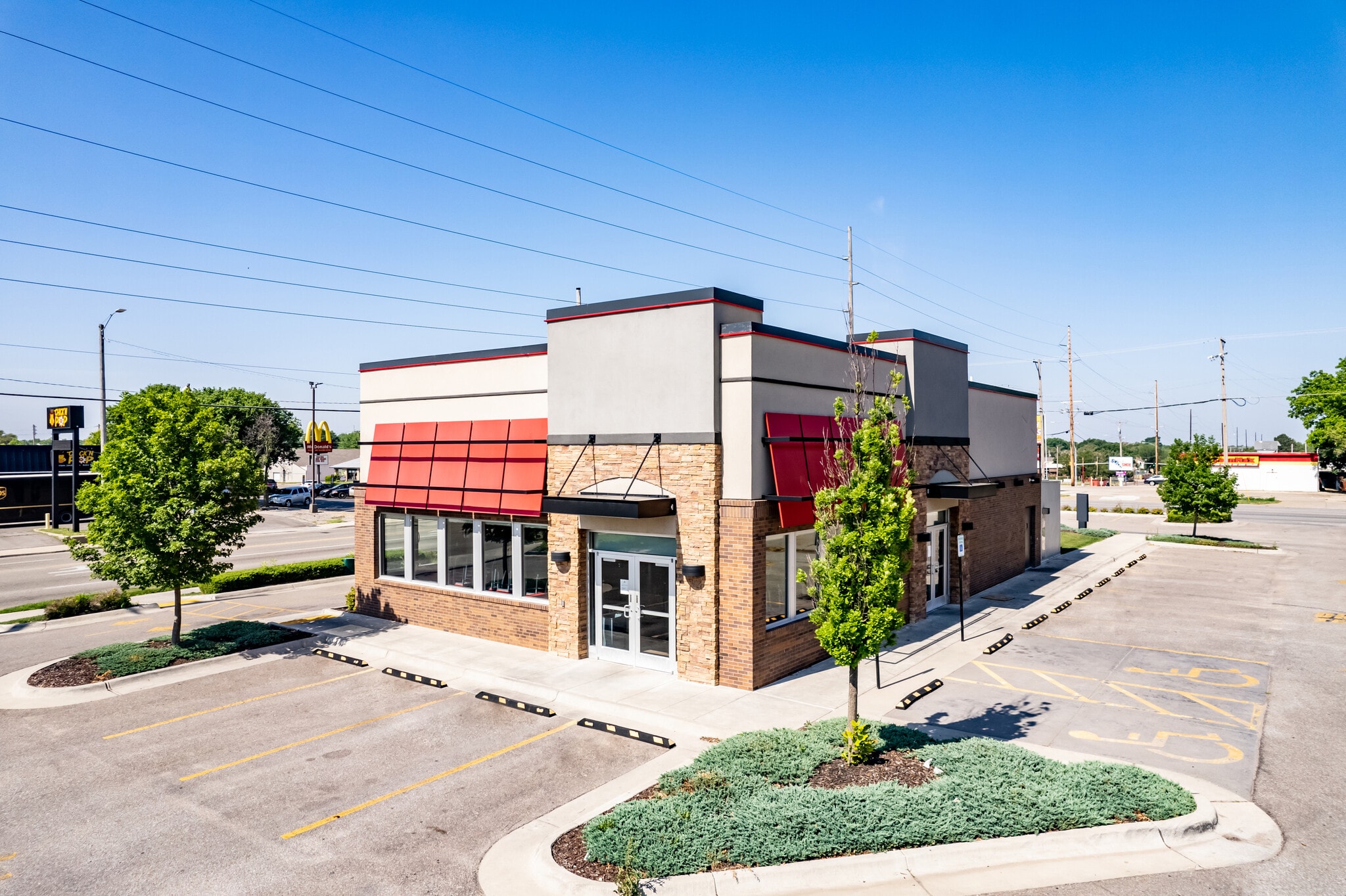 3216 E Harry St Wichita, KS 67218 Retail Property for Lease on