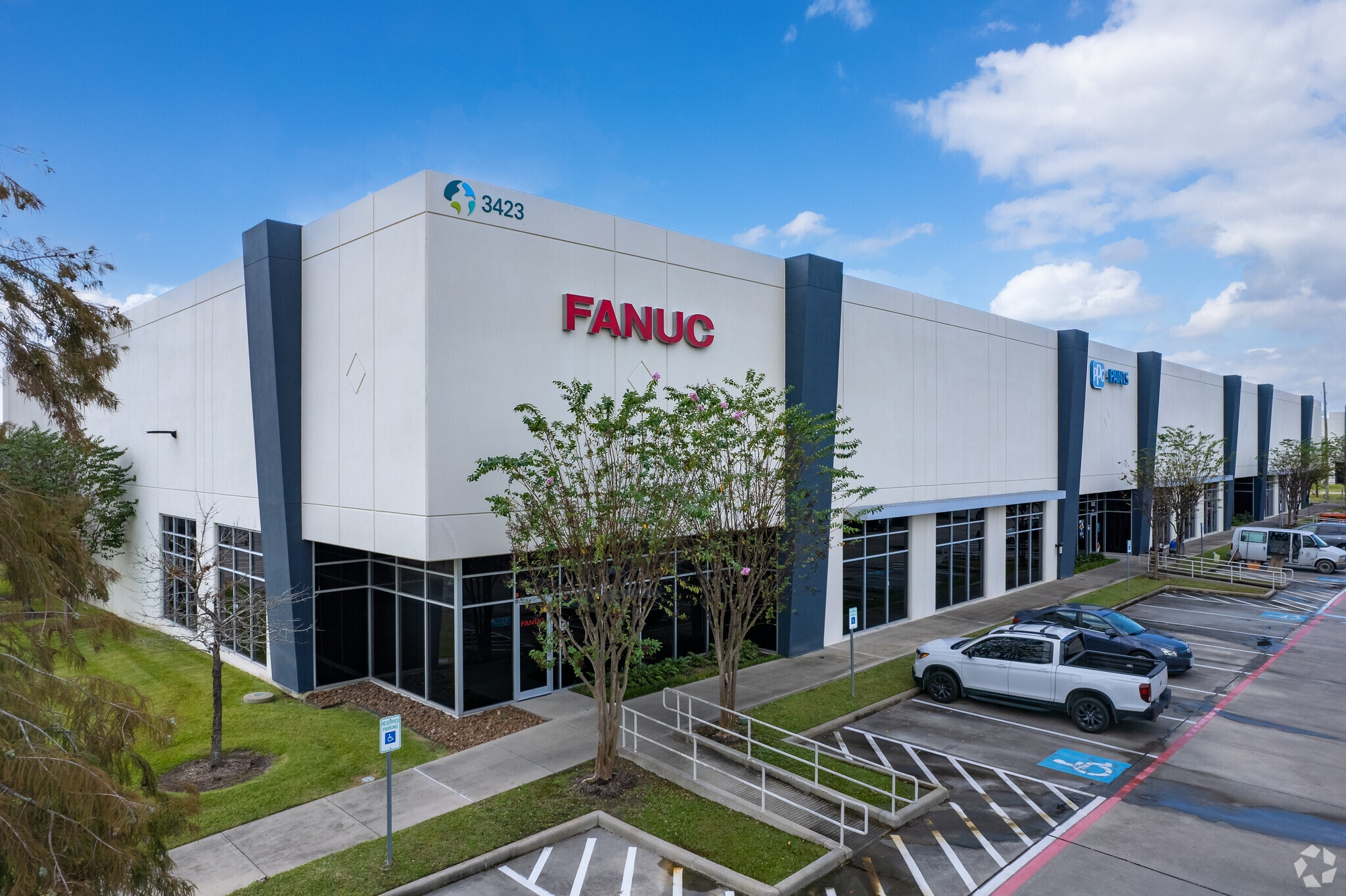 3423 N Sam Houston Pky W, Houston, TX for Rent