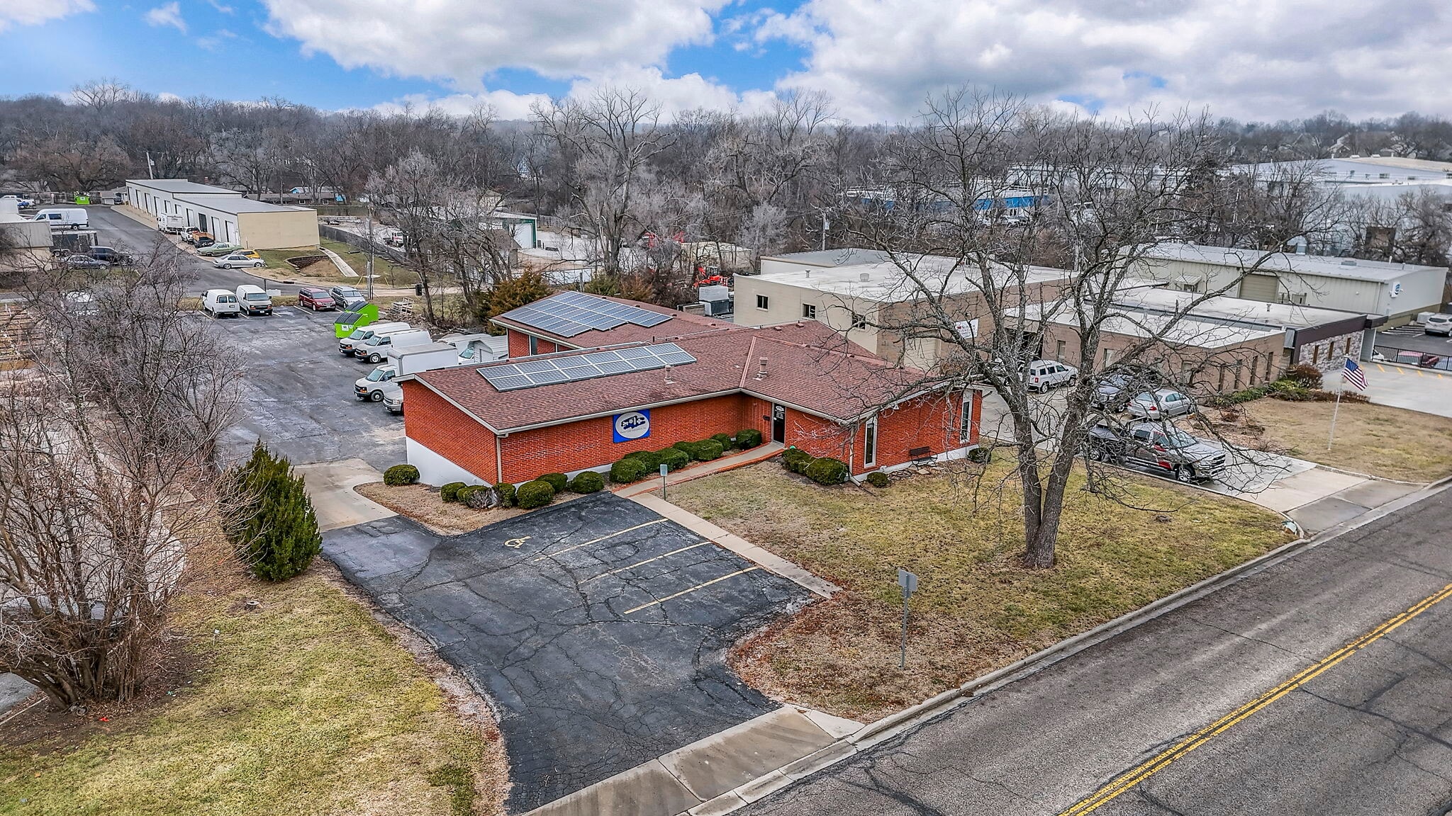 9020 Rosehill Rd, Lenexa, KS for Sale