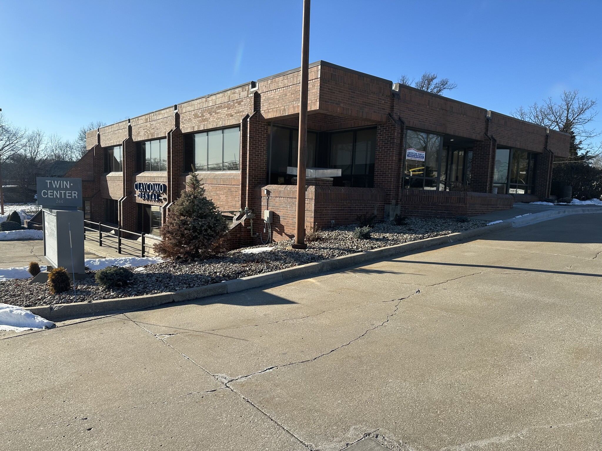 244 E US Highway 69, Claycomo, MO for Rent