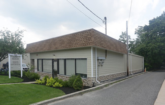 Riverhead, NY Office/Medical - 806 E Main St