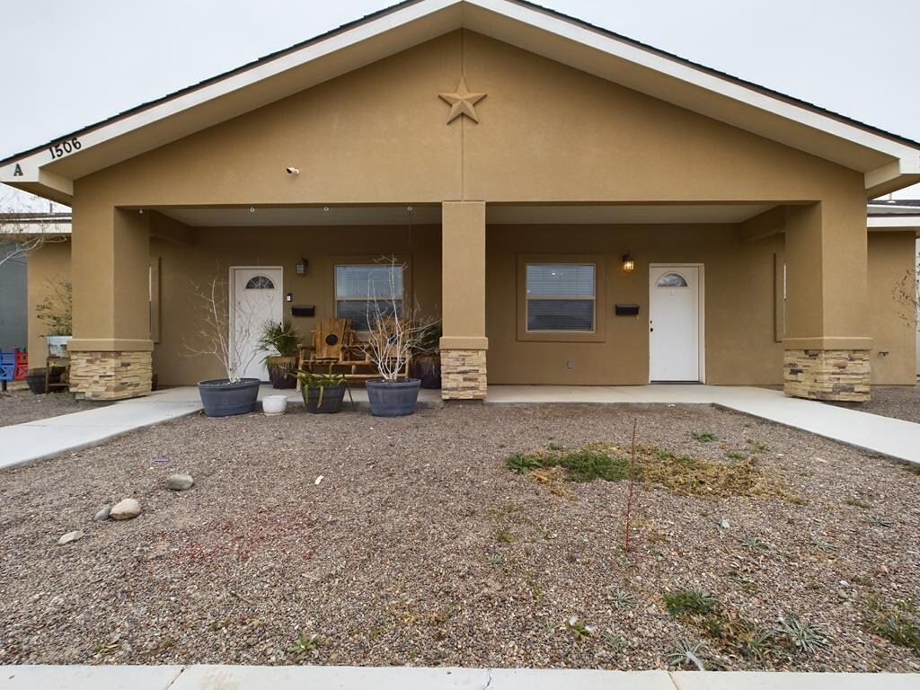1506 S Cherry St, Pecos, TX for Sale