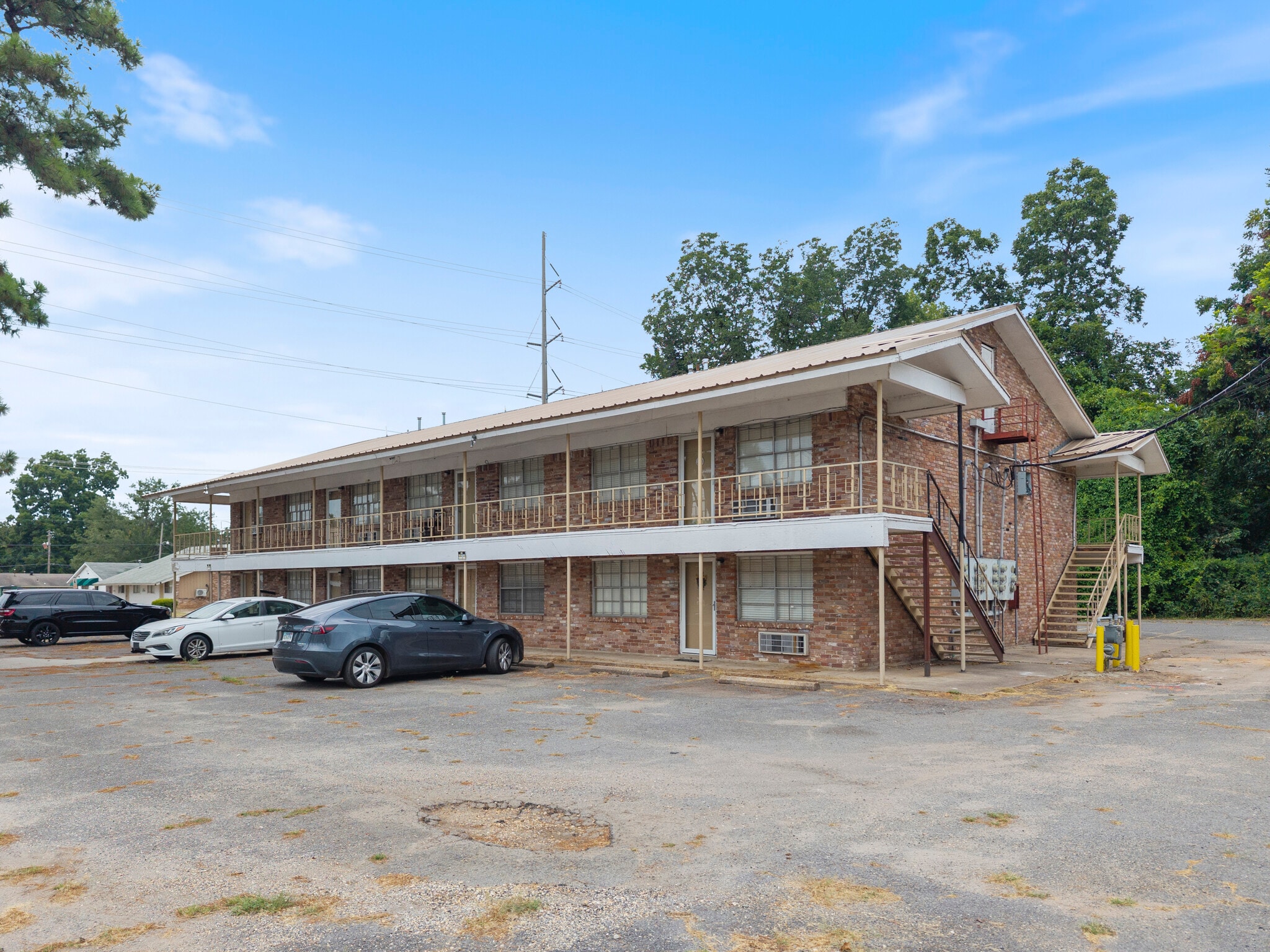 2213 E 7th Ave, Pine Bluff, AR for Sale