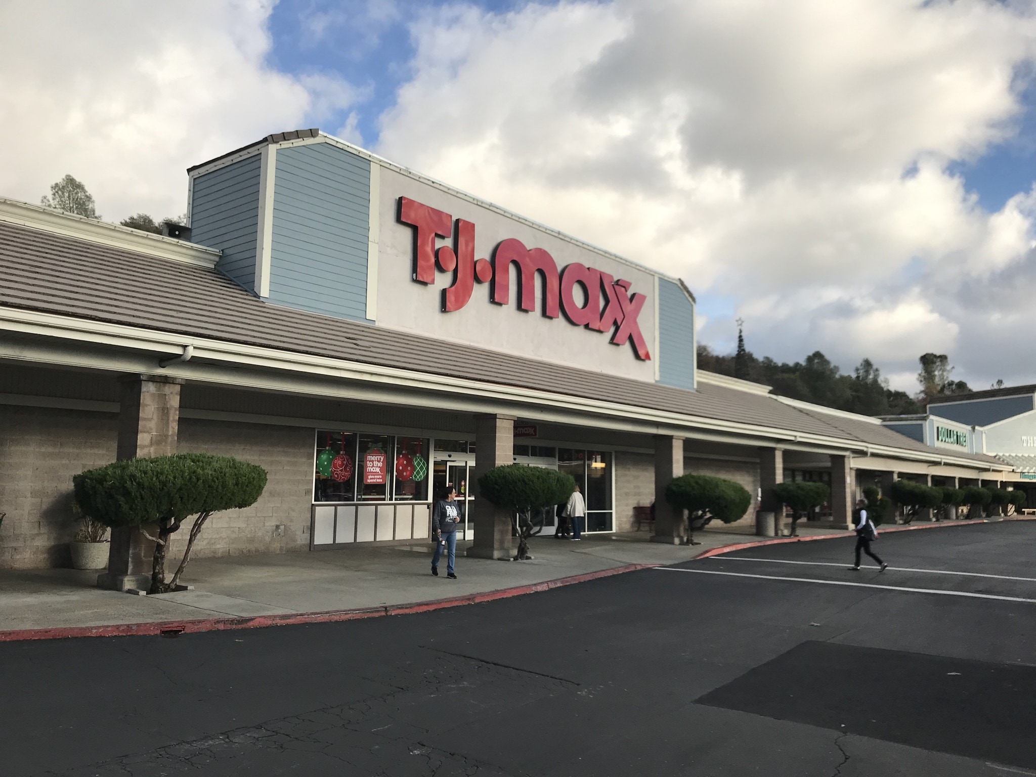 13775 Mono Way, Sonora, CA for Rent