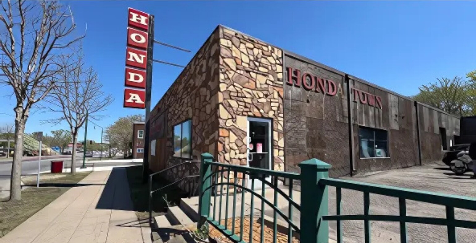 4215 E Lake St, Minneapolis, MN for Sale