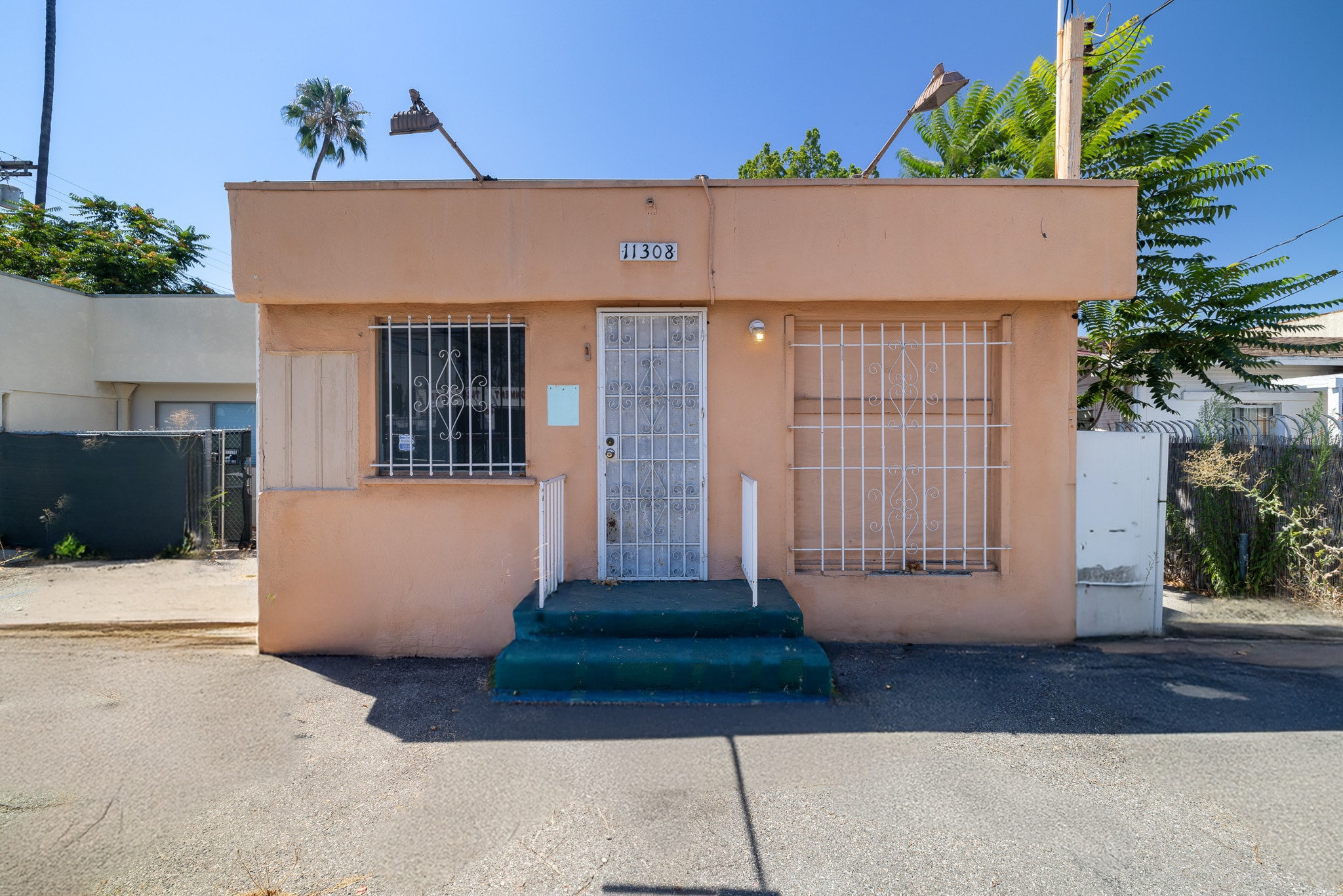 11306 Burbank Blvd, North Hollywood, CA for Rent