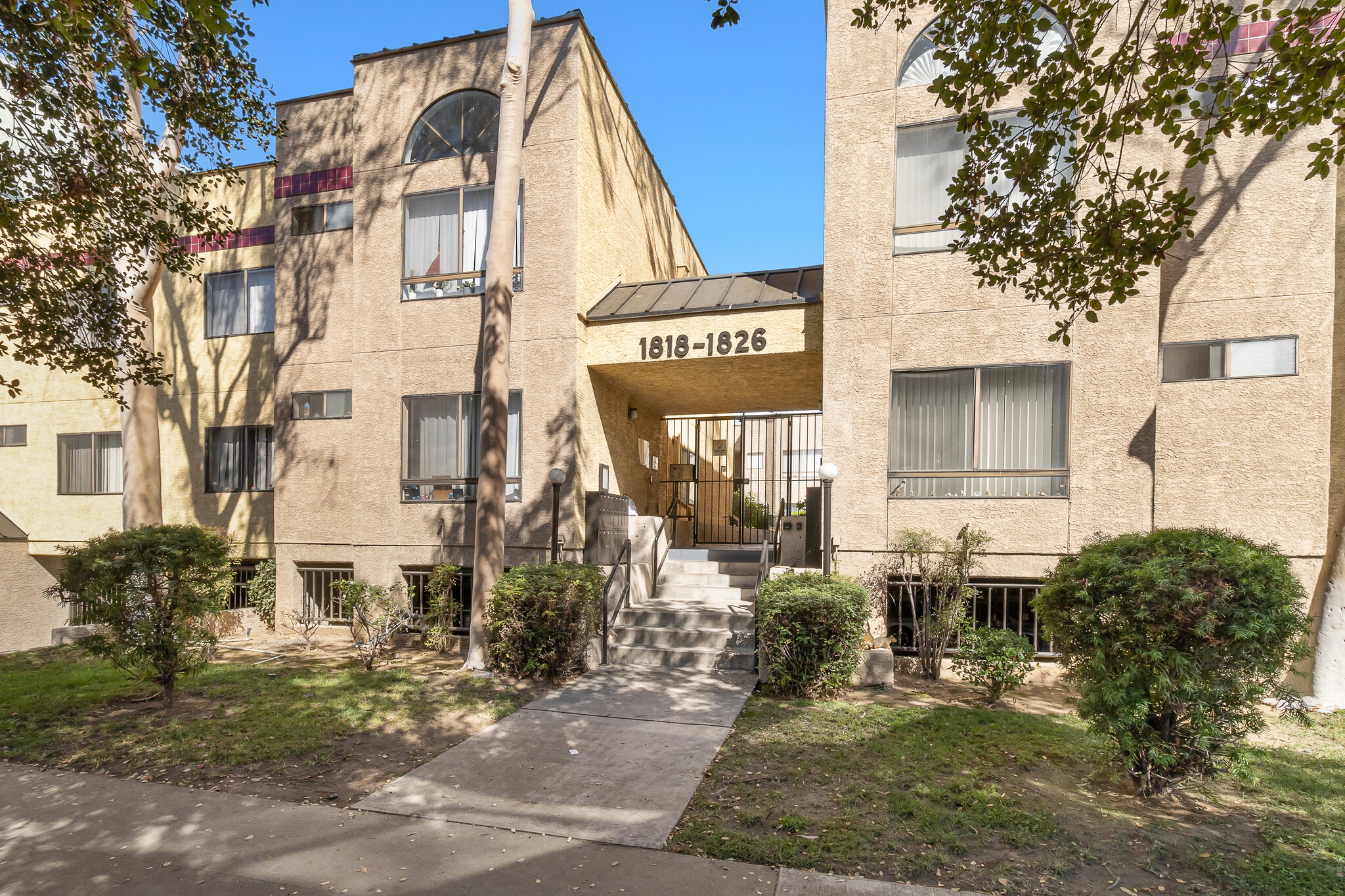 1818-1826 Vassar St, Glendale, CA for Sale