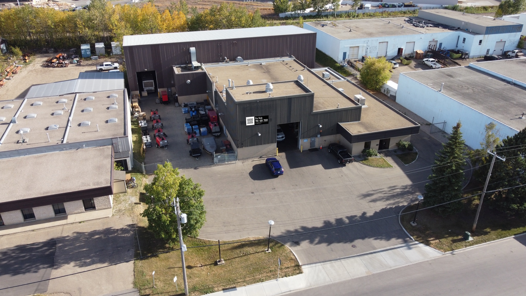8011 Davies Rd NW, Edmonton, AB for Sale