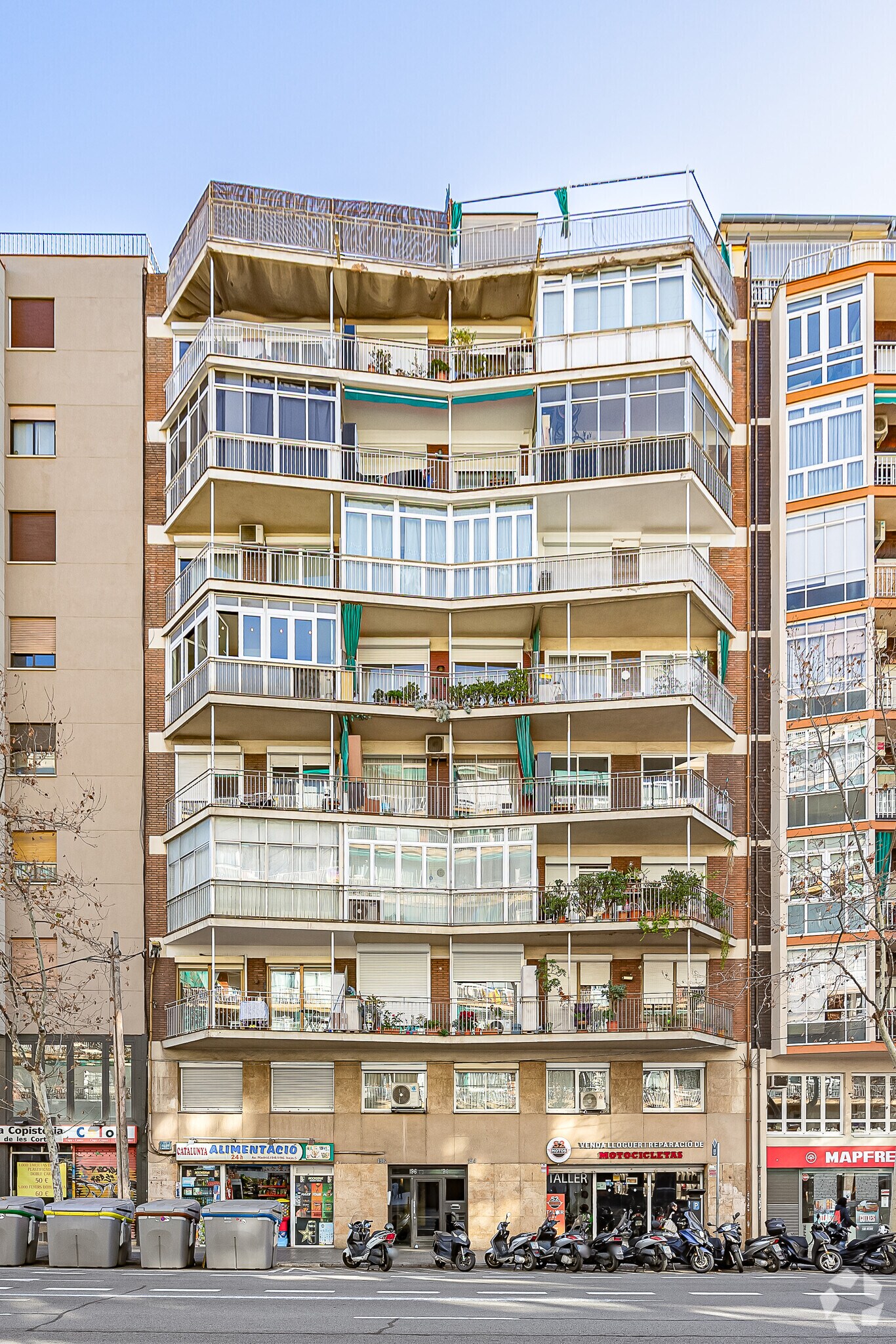 Avinguda De Madrid, Barcelona, BAR for Rent