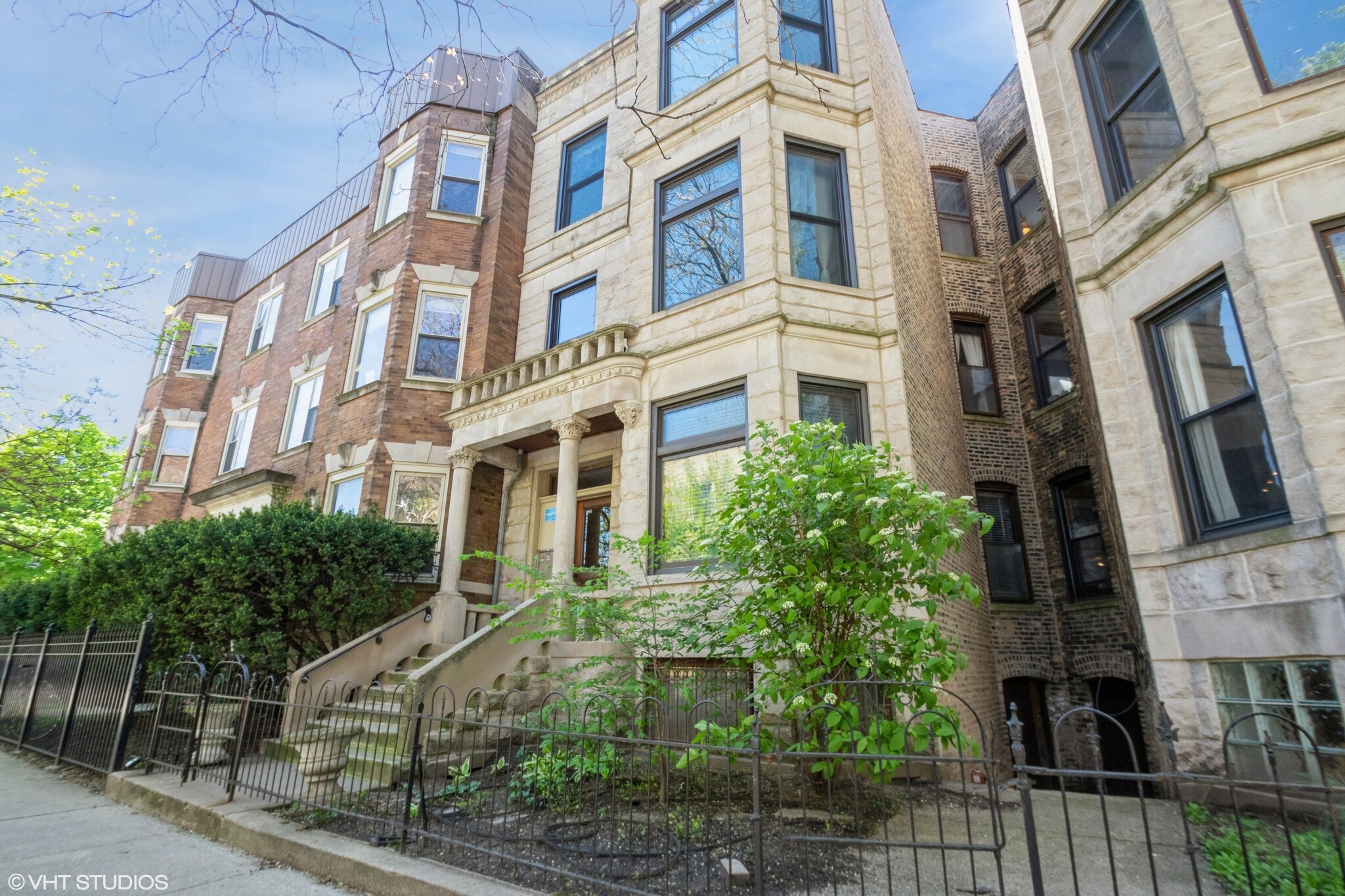 905 W Dakin St, Chicago, IL for Sale