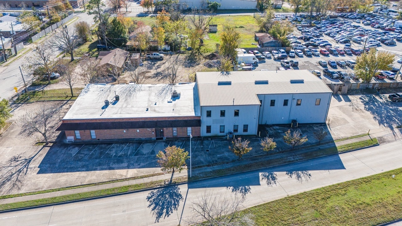 7001 W 43rd St, Houston, TX for Sale