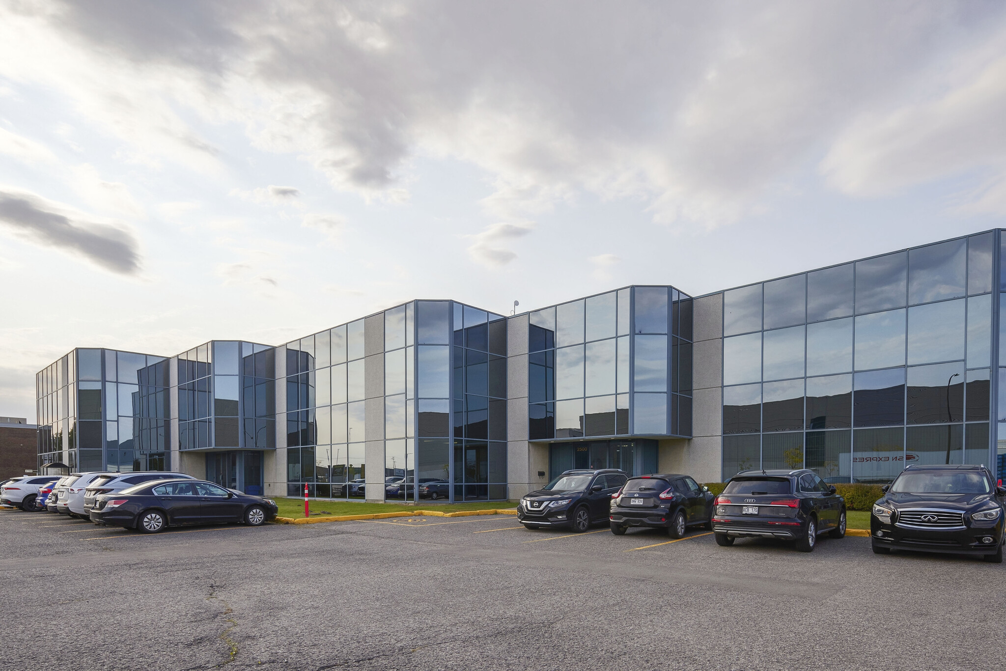 2125 Av 23E, Montréal, QC for Rent