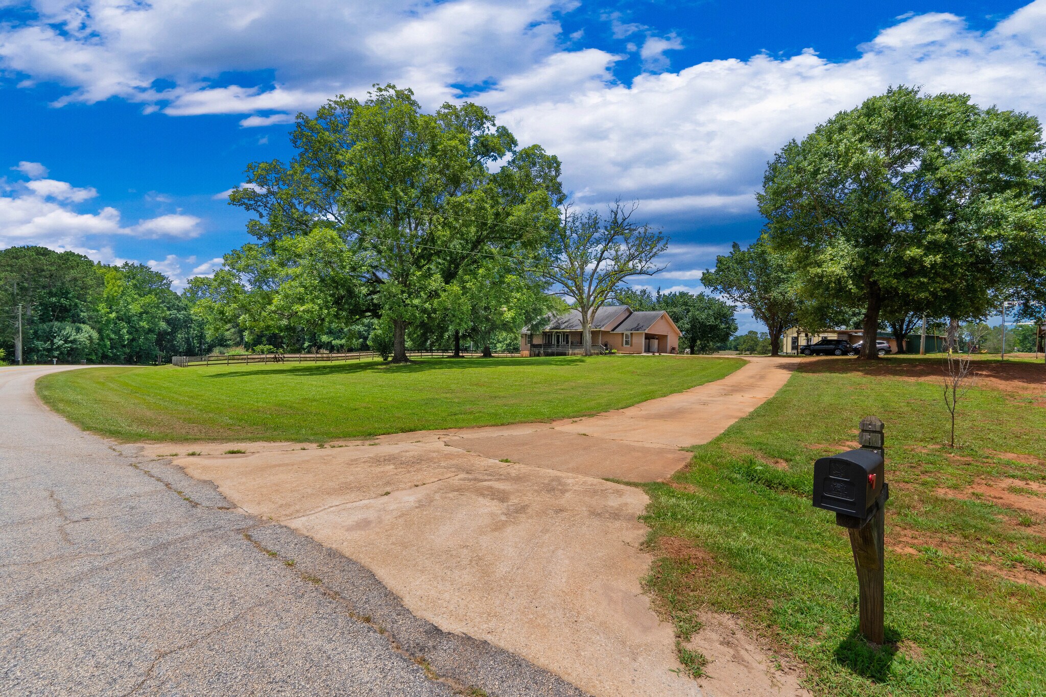 1013 Amber Stapp Studdard Rd, Social Circle, GA for Sale