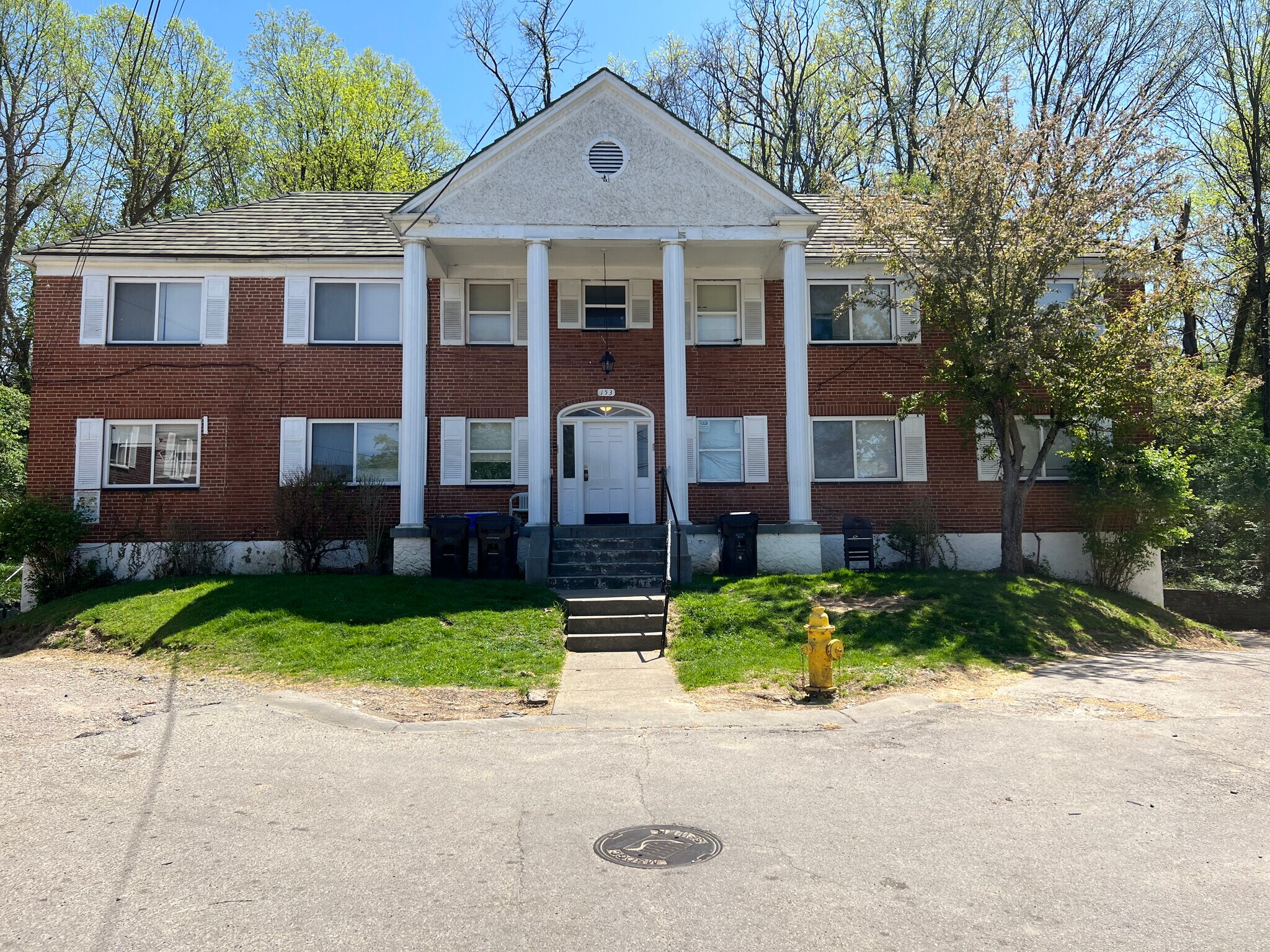 153 Glenridge Pl Cincinnati, OH 45217 MultiFamily Property for Sale
