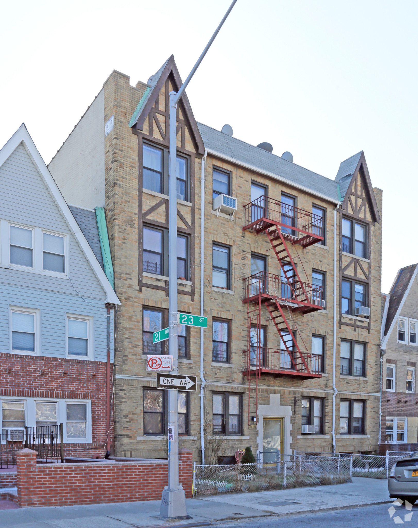 21-45 23rd St, Astoria, NY for Sale