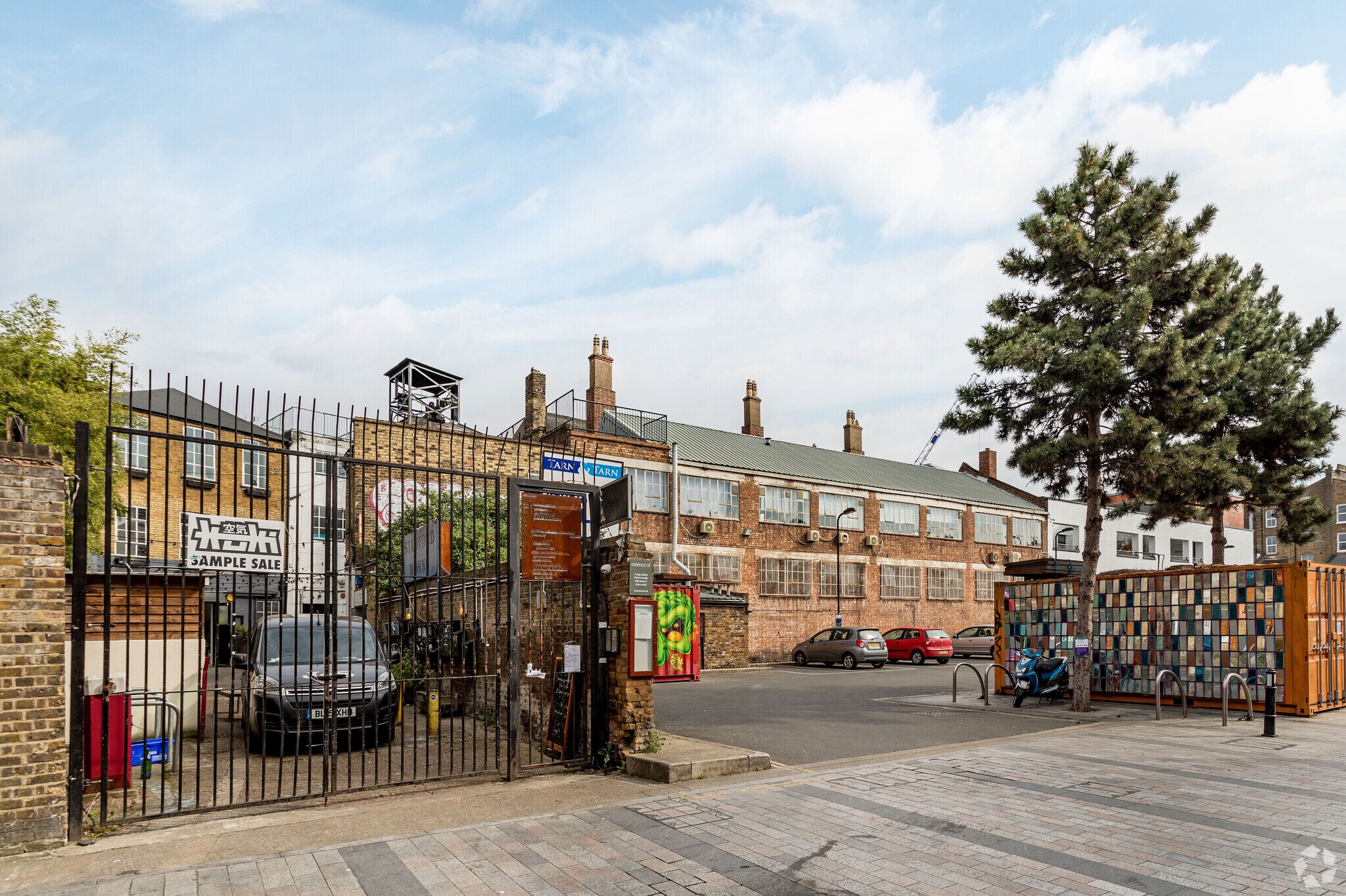 Gillett Sq, London, LND for Rent