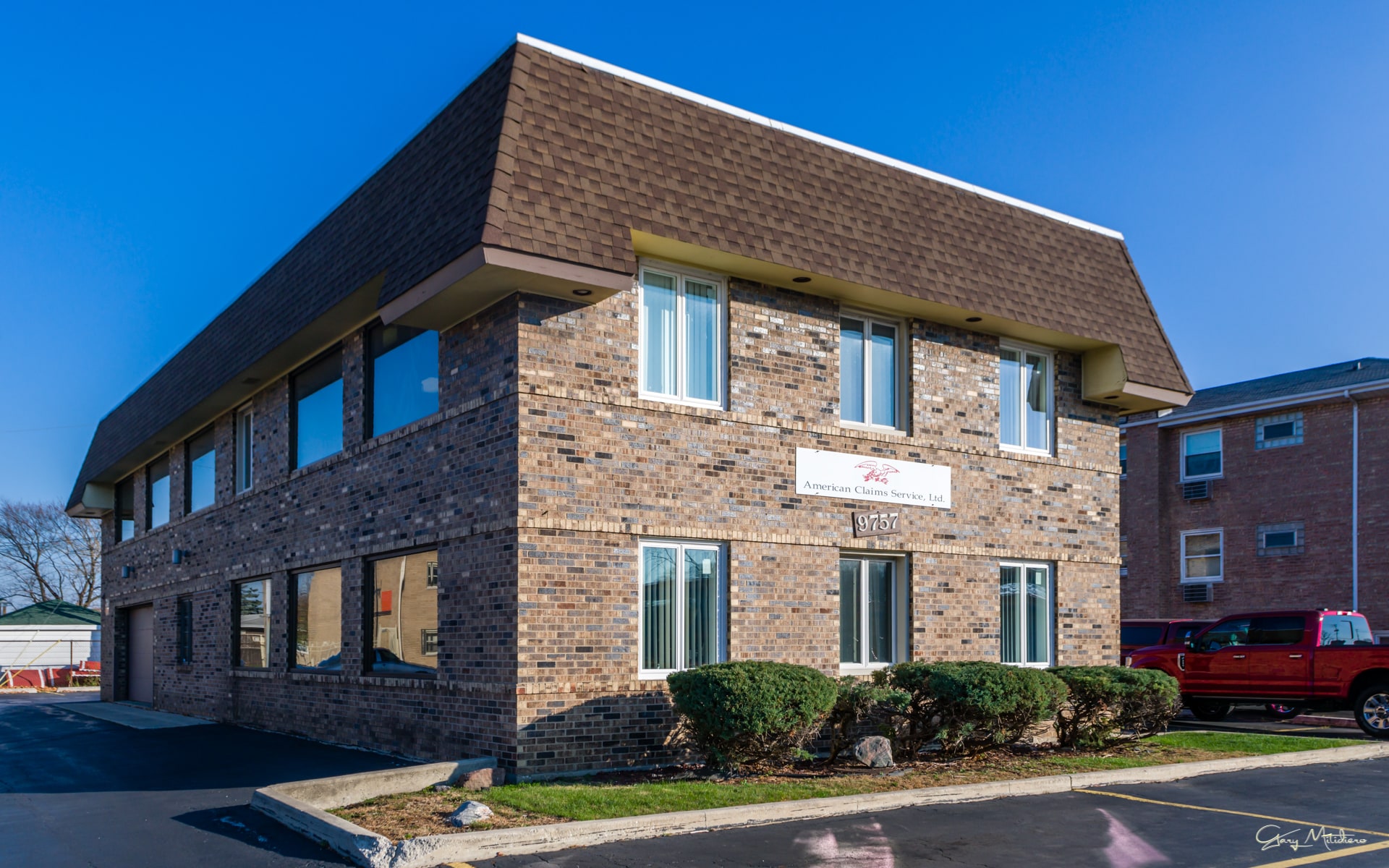 9757 S Kedzie Ave, Evergreen Park, IL for Sale