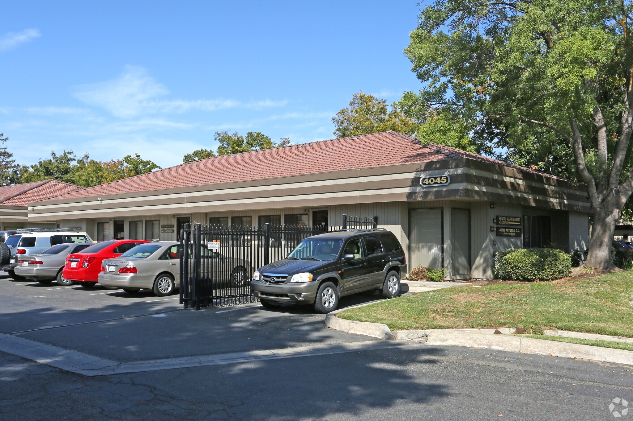 4045 N Fresno St, Fresno, CA for Rent