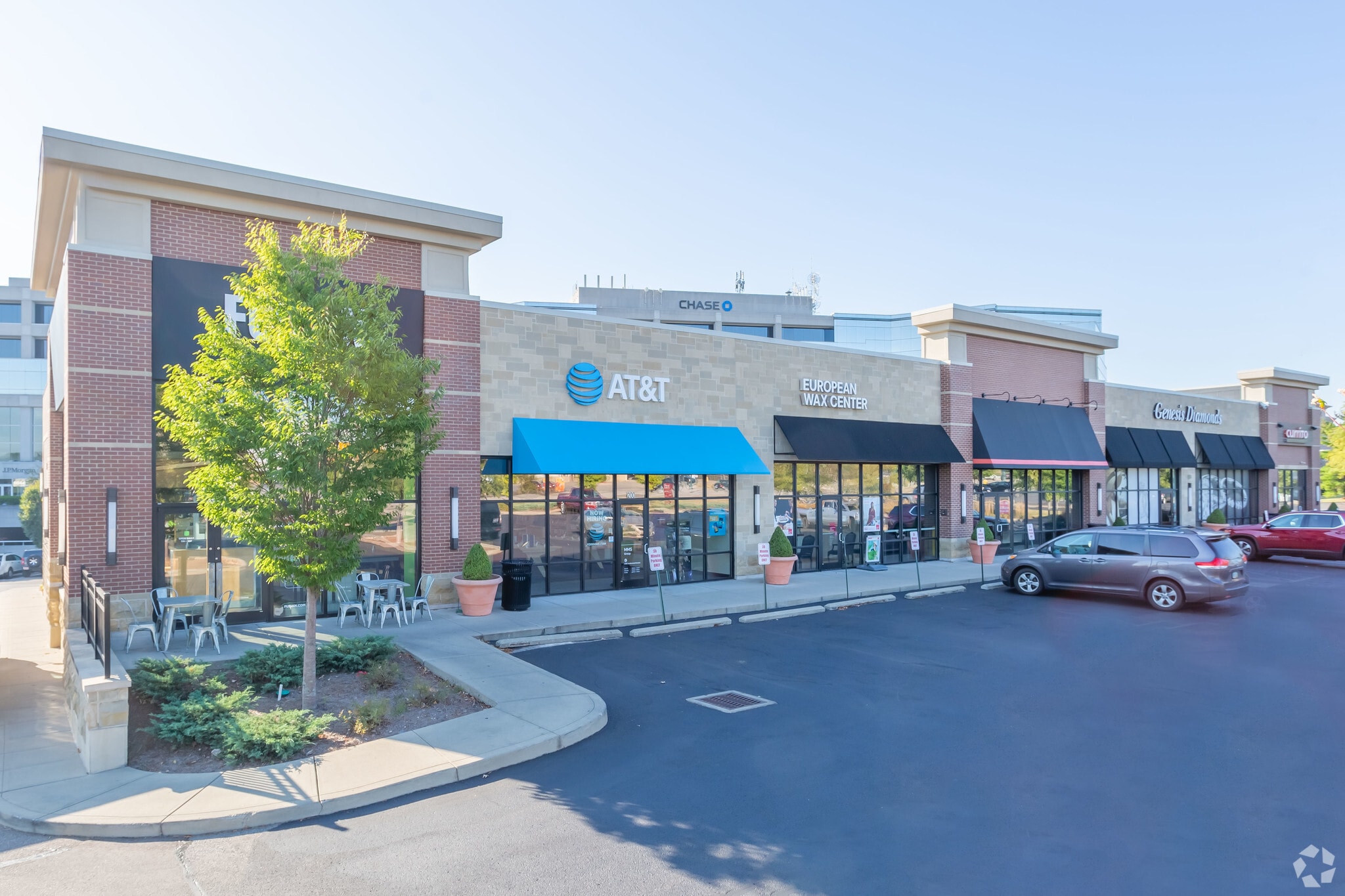 8060 Montgomery Rd, Cincinnati, OH for Rent