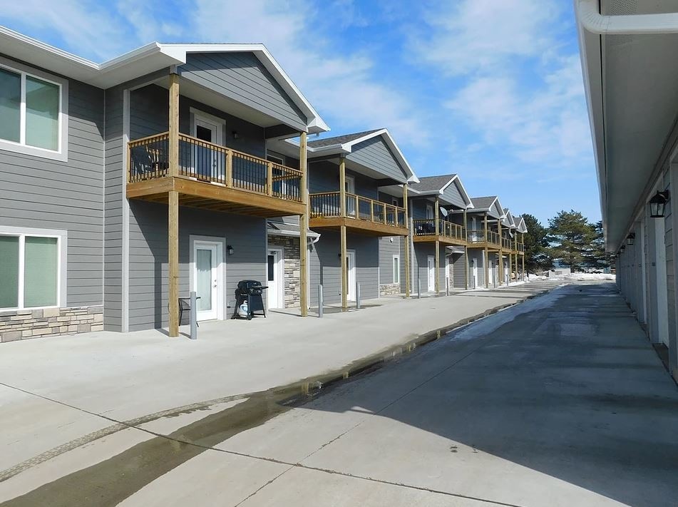 804-810 Ruud Ln, Hartford, SD for Sale