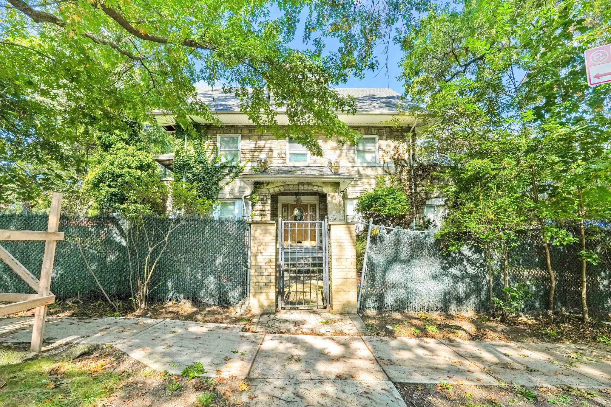8126 Austin St, Kew Gardens, NY for Sale