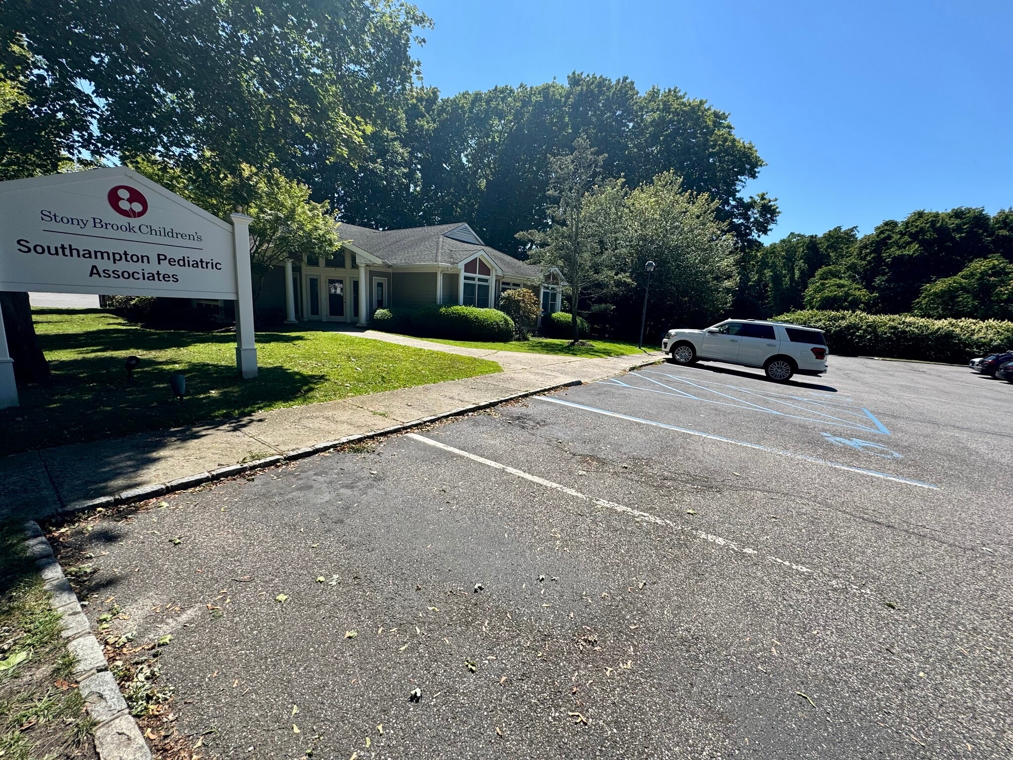 5 Squiretown Rd, Hampton Bays, NY for Sale