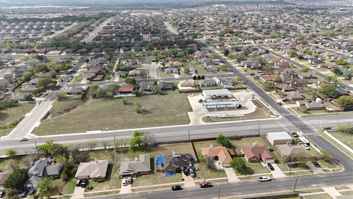 1700-1750 W Elms Rd, Killeen, TX for Sale