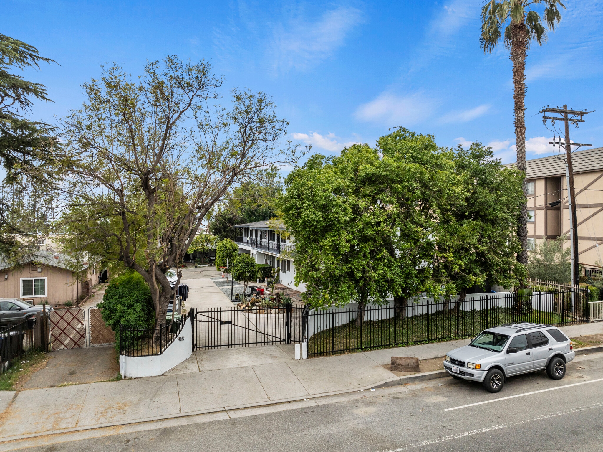 14020-14022 Foothill Blvd, Sylmar, CA for Sale