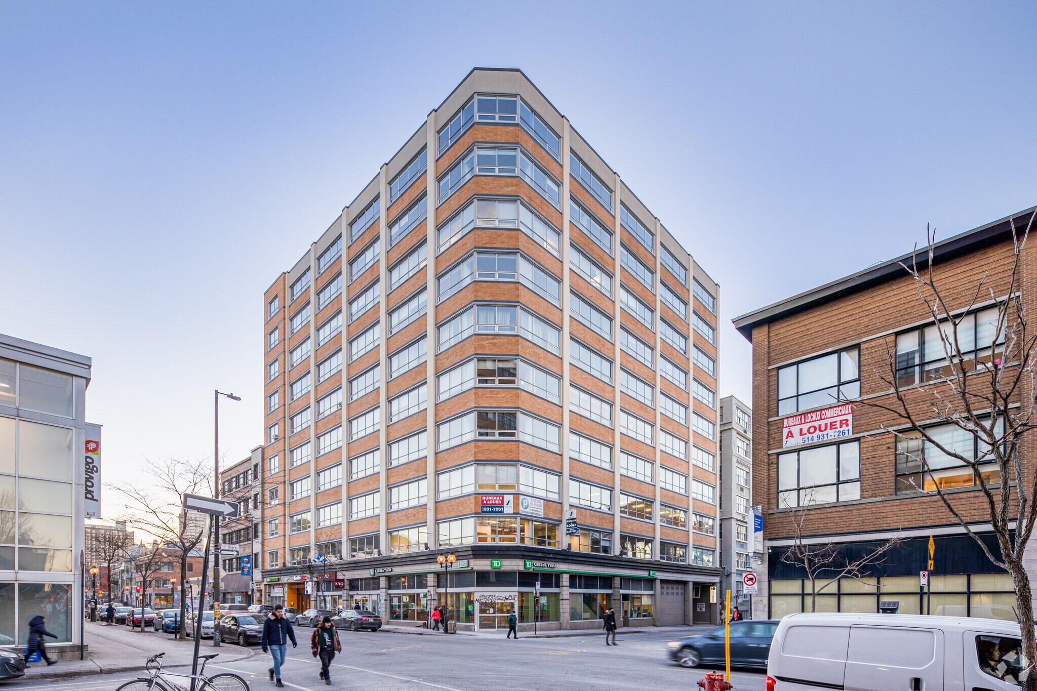 51-69 Av du Mont-Royal O, Montréal, QC for Rent