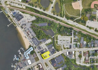 Pewaukee, WI Residential Land - 101 W Wisconsin Ave