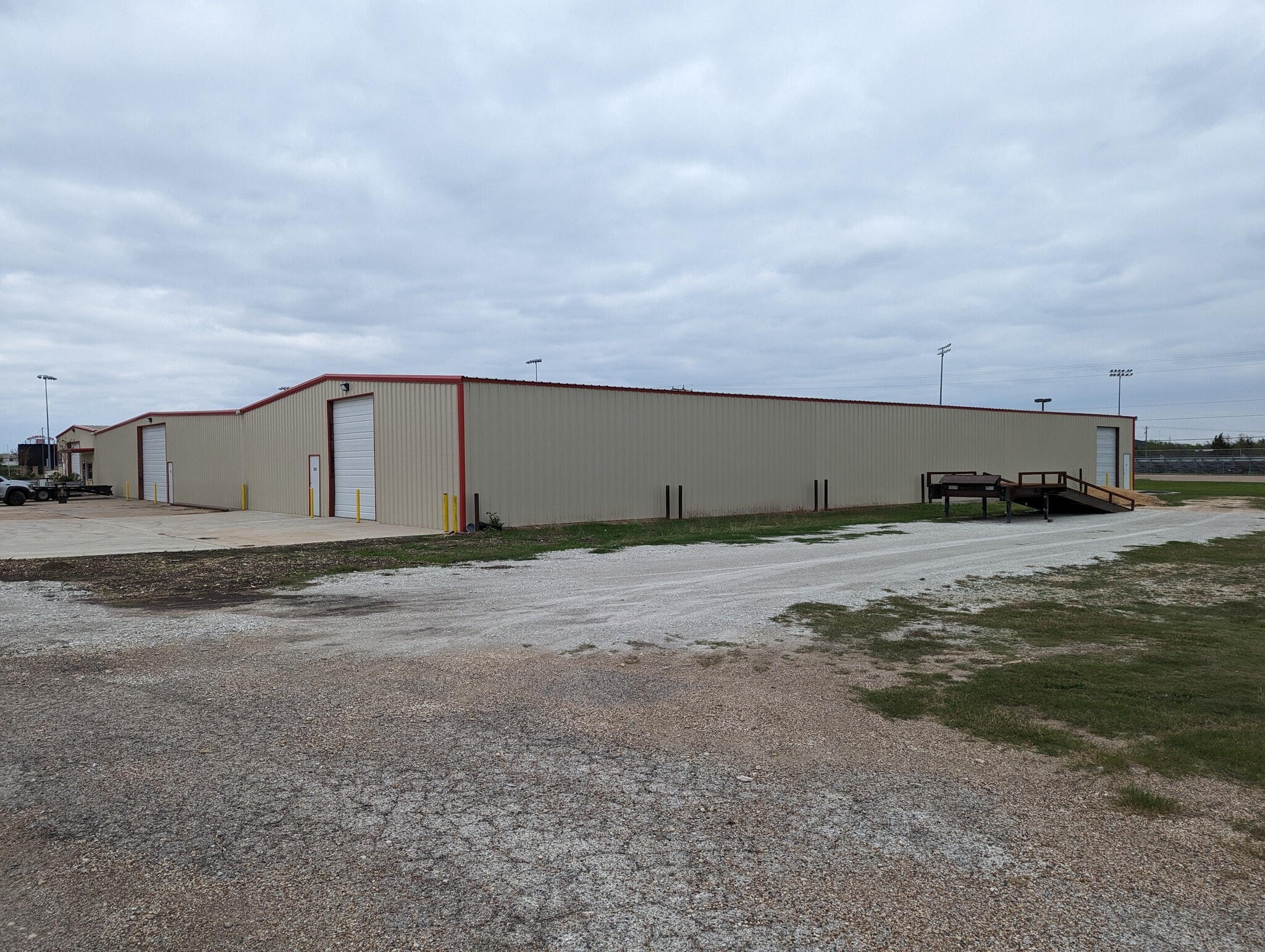 704 Frank St, Hewitt, TX for Rent