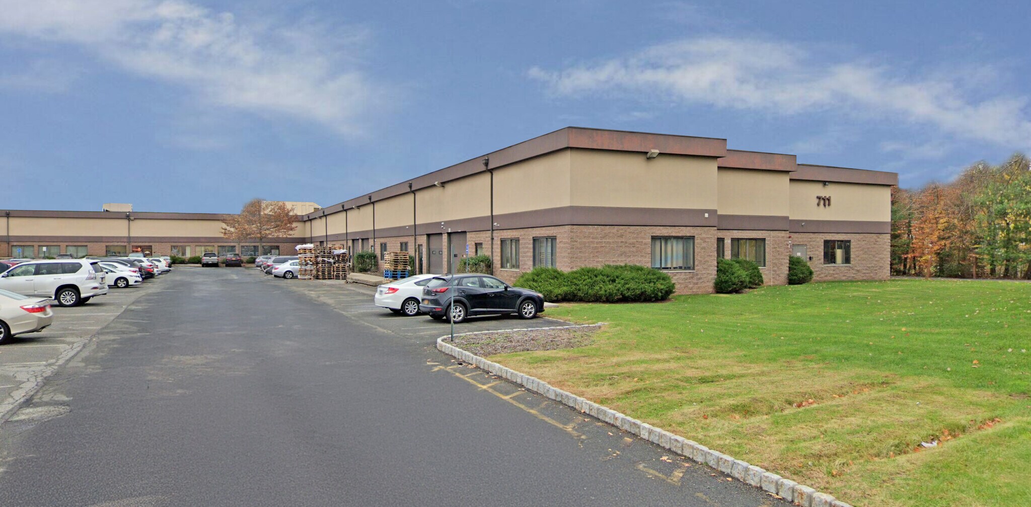 711 Executive Blvd, Valley Cottage, NY for Rent