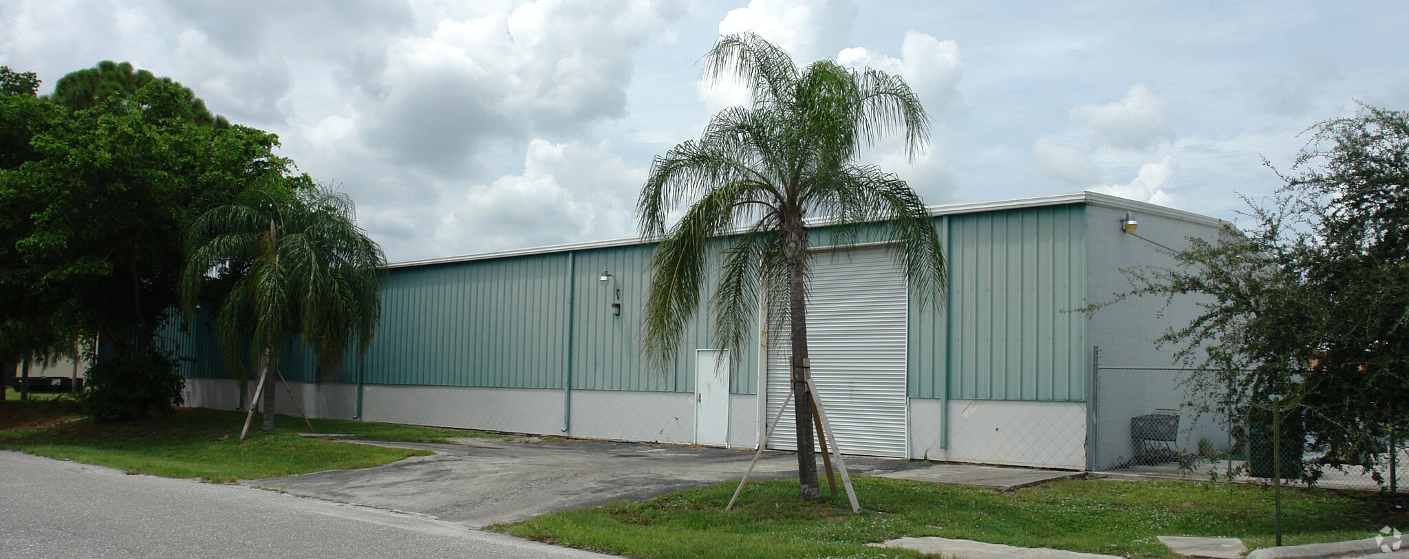 1613 SE 15th Ter, Cape Coral, FL for Rent