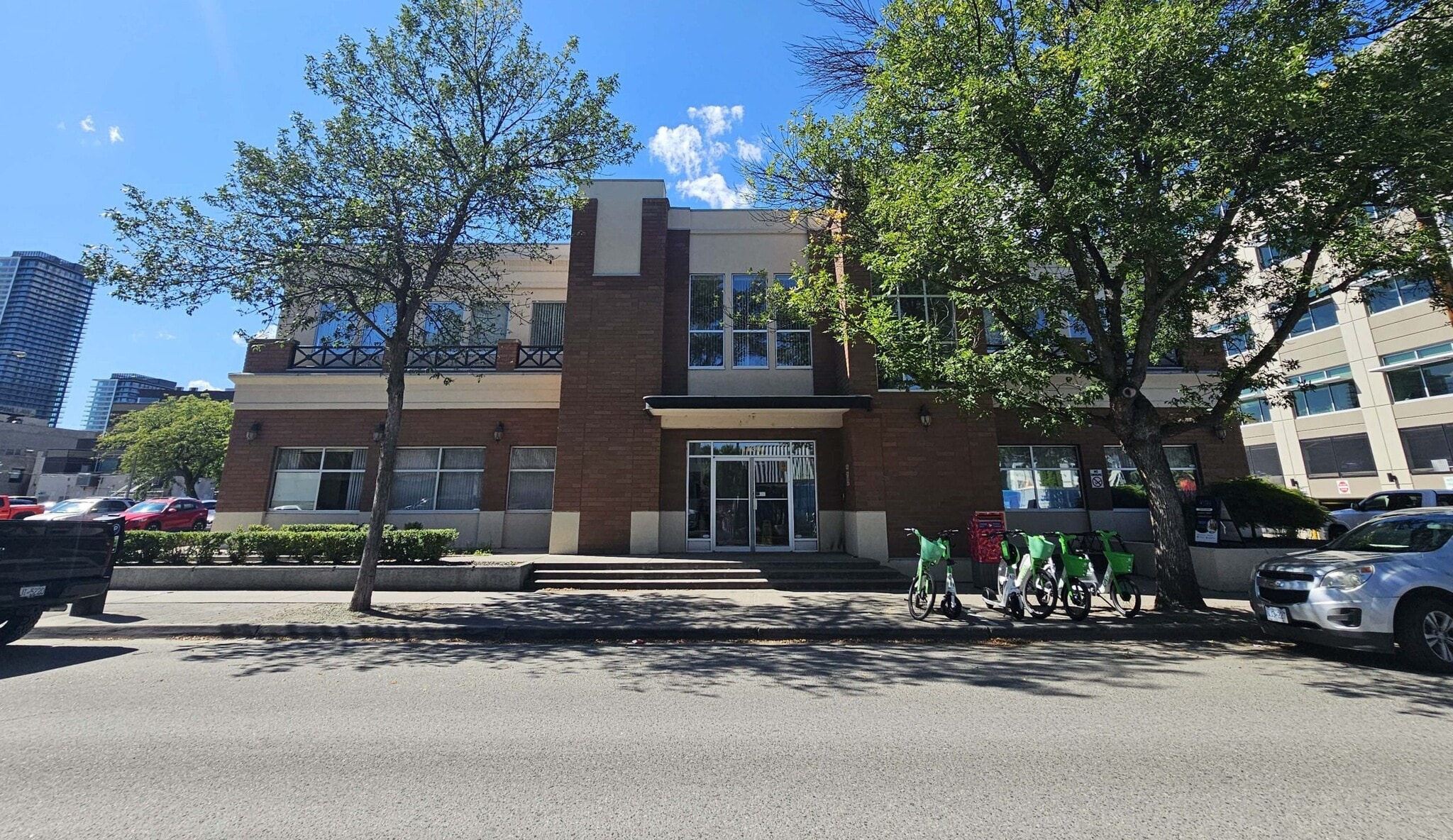 1420 St Paul St, Kelowna, BC for Rent