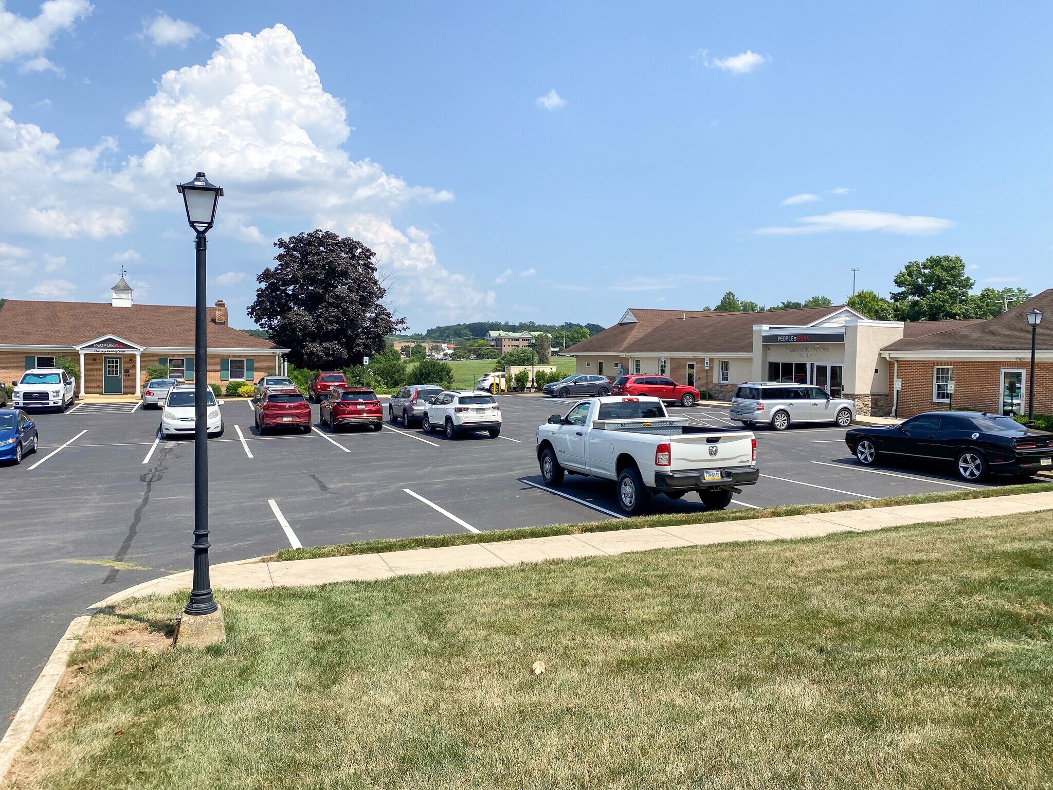 2595 S George St, York, PA for Sale