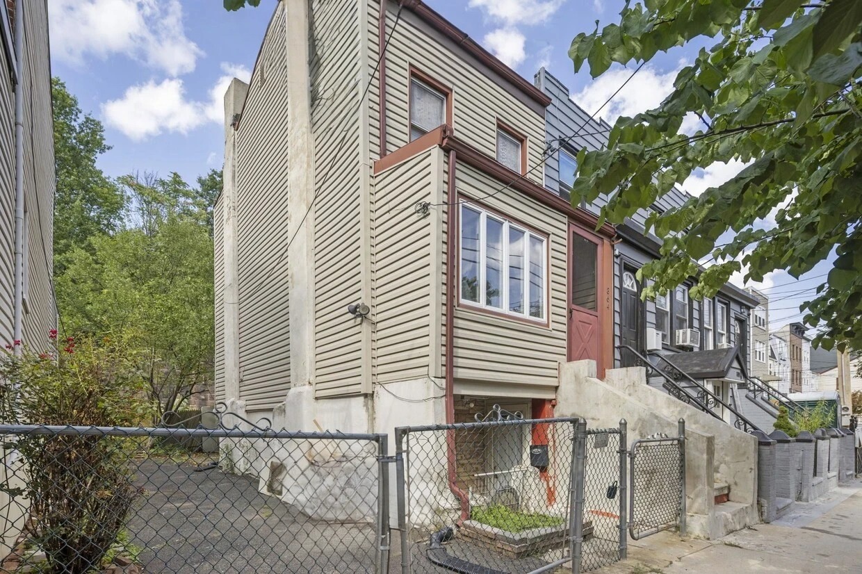 364.5 5th St, Jersey City, NJ for Sale