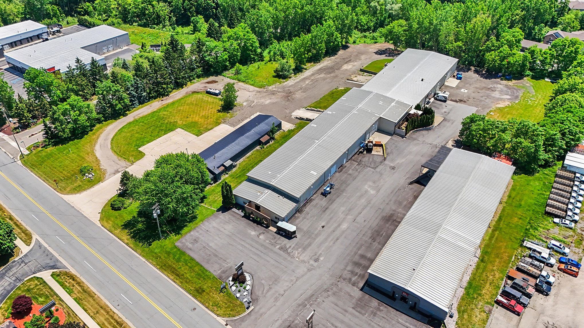 2758 3 Mile Rd, Grand Rapids, MI for Rent