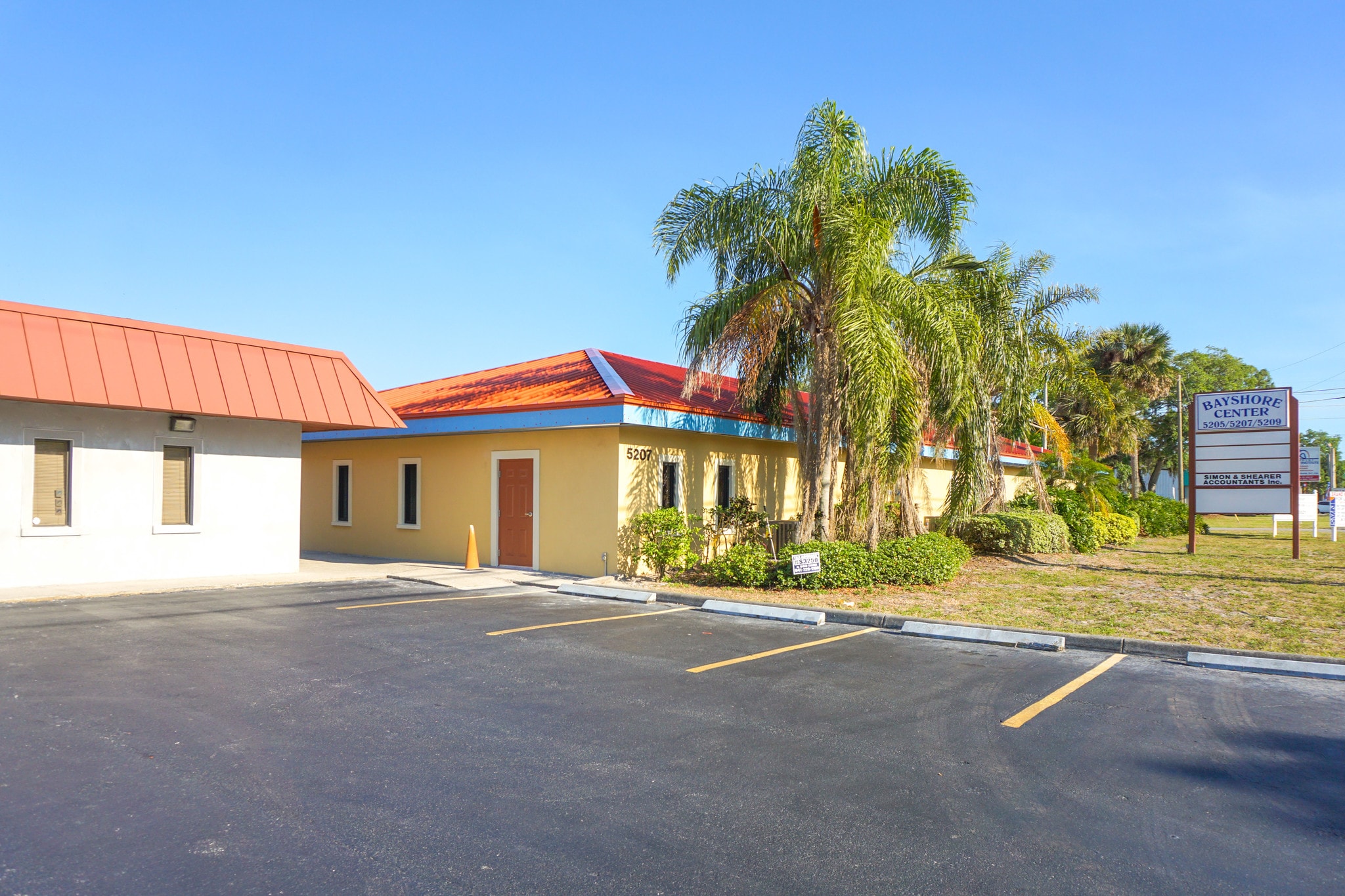 5207-5209 26th St W, Bradenton, FL for Rent