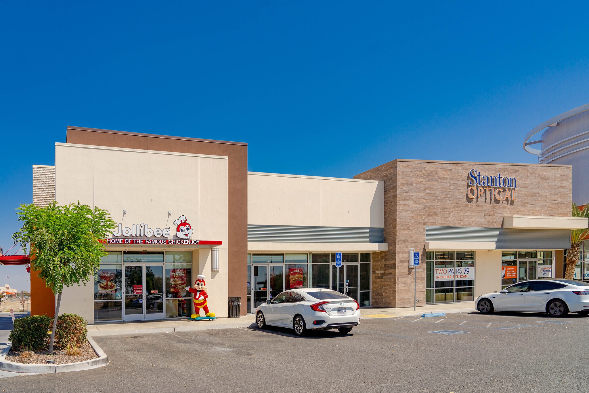 401 Woollomes Ave, Delano, CA for Rent