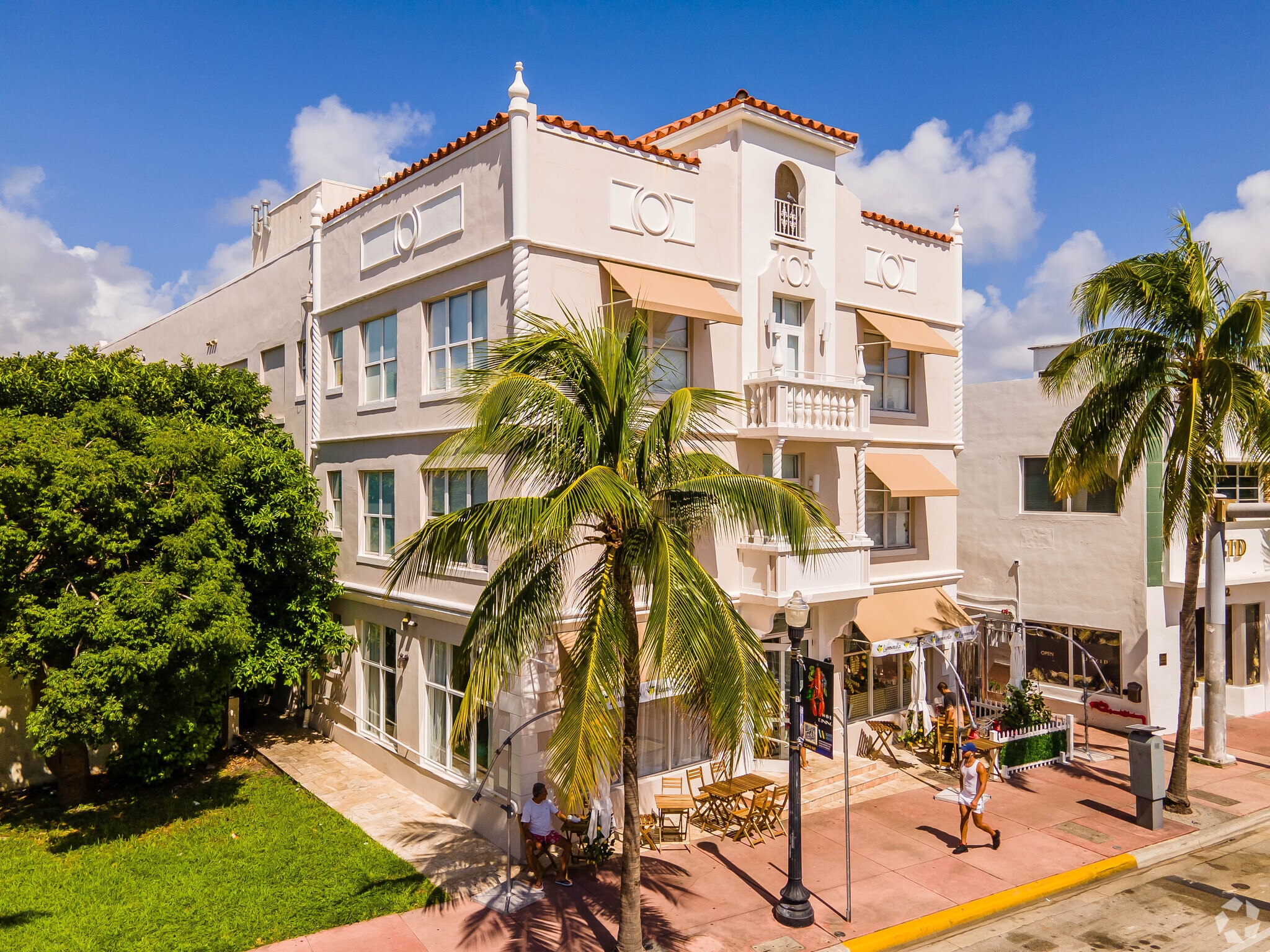 1334 Washington Ave, Miami Beach, FL for Sale