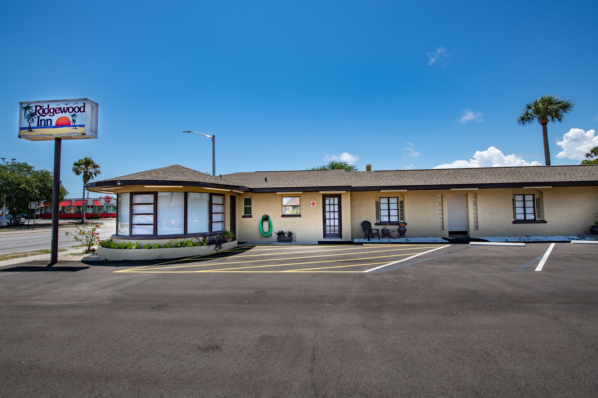 128 Ridgewood Ave Daytona Beach, FL 32117 Hospitality Property for