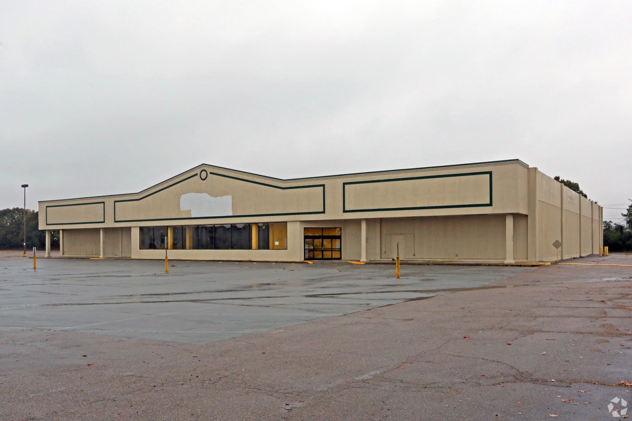 1620 E 10th St, Roanoke Rapids, NC for Rent