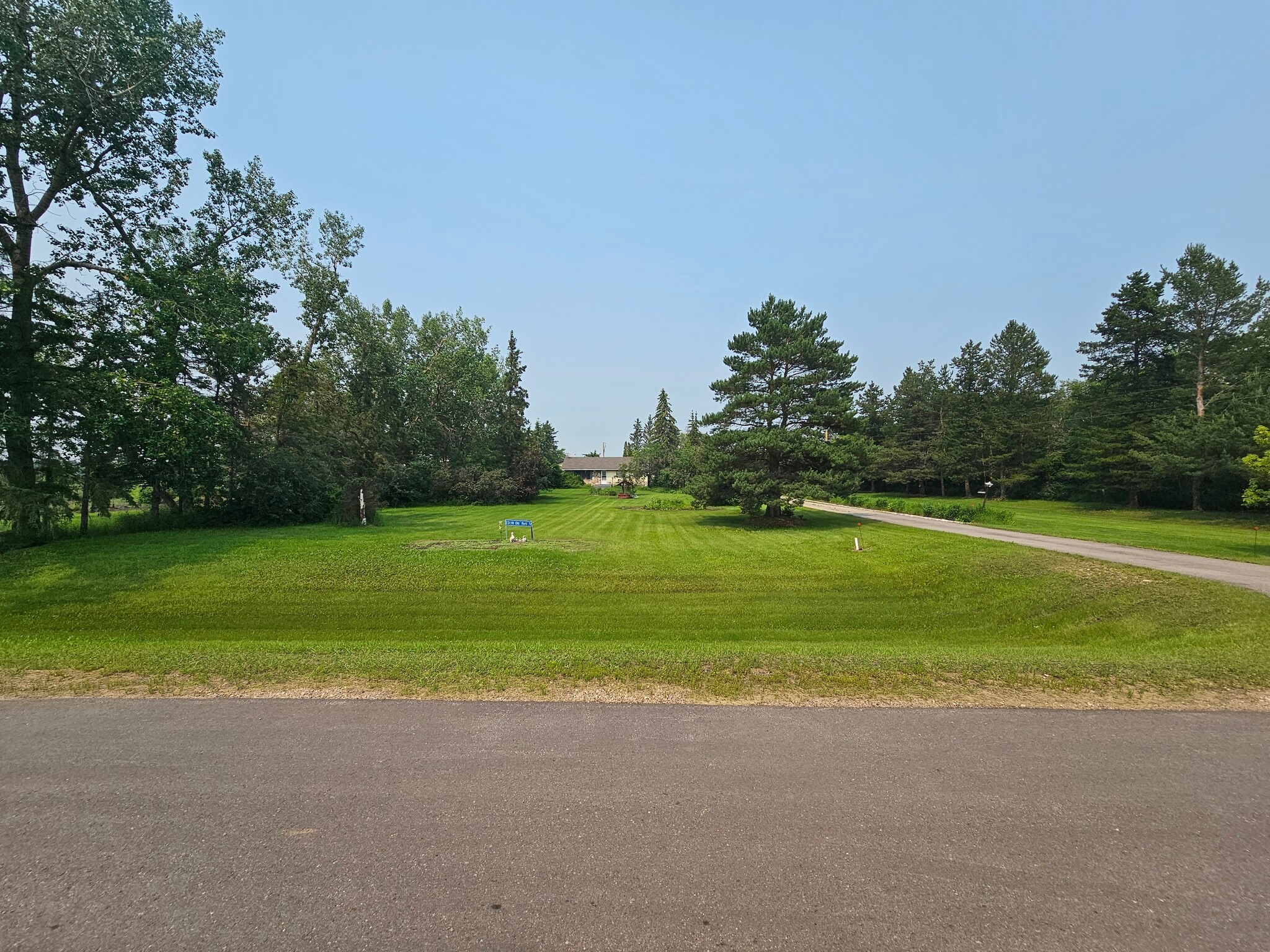 23118 Old Fort Trl, Sturgeon County, AB for Sale