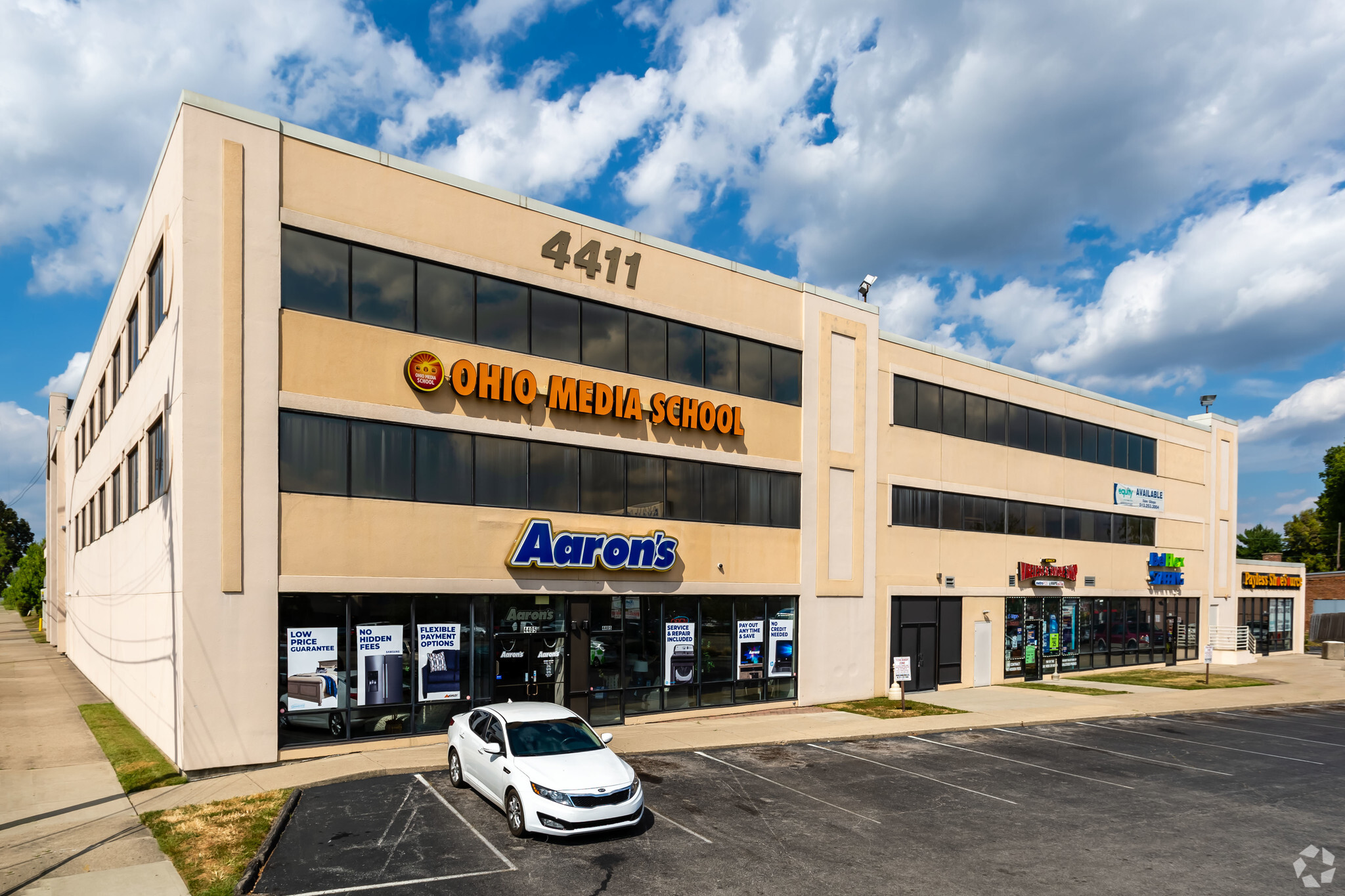 4405-4411 Montgomery Rd, Norwood, OH for Rent