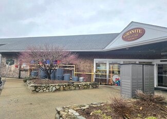 Edgartown, MA Storefront - 242 Vineyard Haven Rd