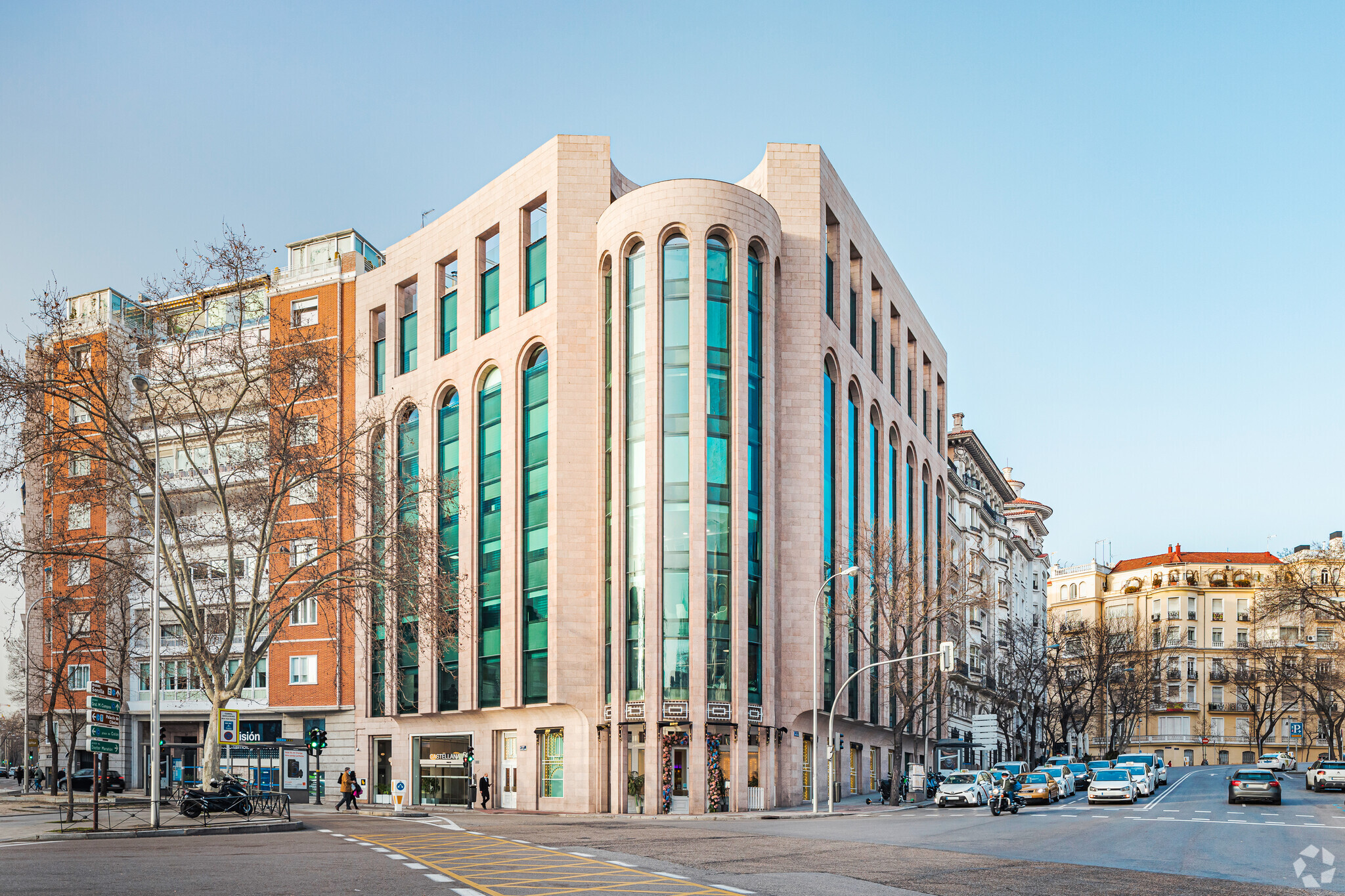 52 Paseo Castellana, Madrid, MAD for Rent