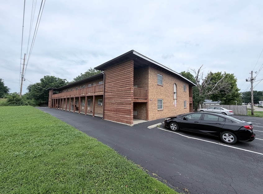 9639-9640 Diamond Dr, Saint Louis, MO for Sale