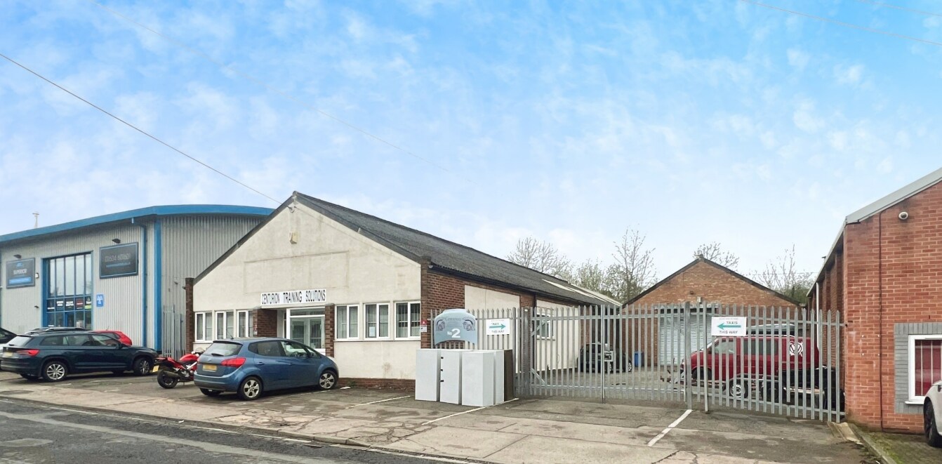 2 Rothersthorpe Ave, Northampton, NTH for Rent