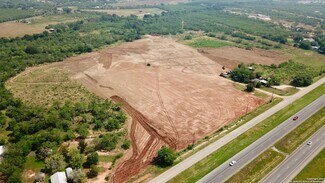 Atascosa, TX Commercial Land - 17171 Interstate 35 S